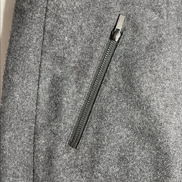 Pre Loved J. Crew Factory Zip Pencil Skirt in Wool gray size 6 C8269 - Picture 5 of 8